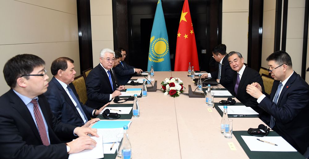 В Бишкеке состоялась встреча министров иностранных дел Казахстана и Китая
