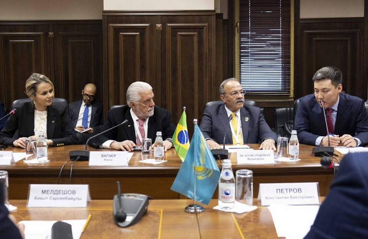 В Казахстане впервые находятся независимые наблюдатели из Бразилии
