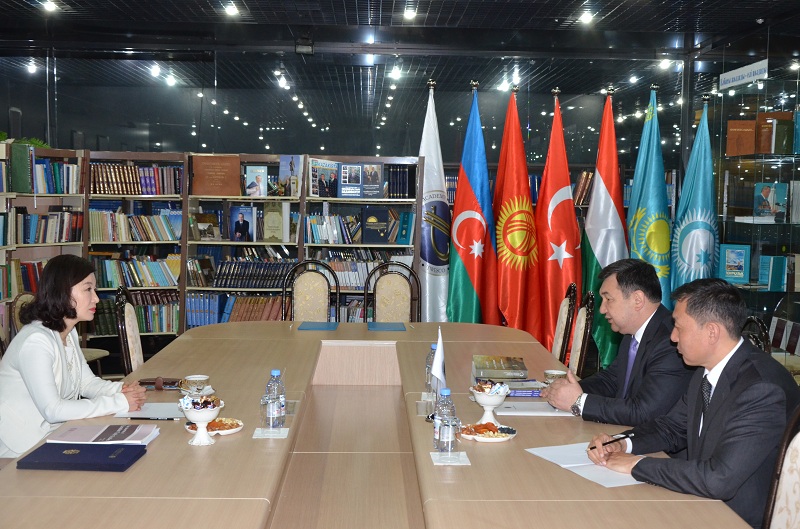 Президент Тюркской академии встретился с директором Евразийского института тюркологических исследований Республики Корея