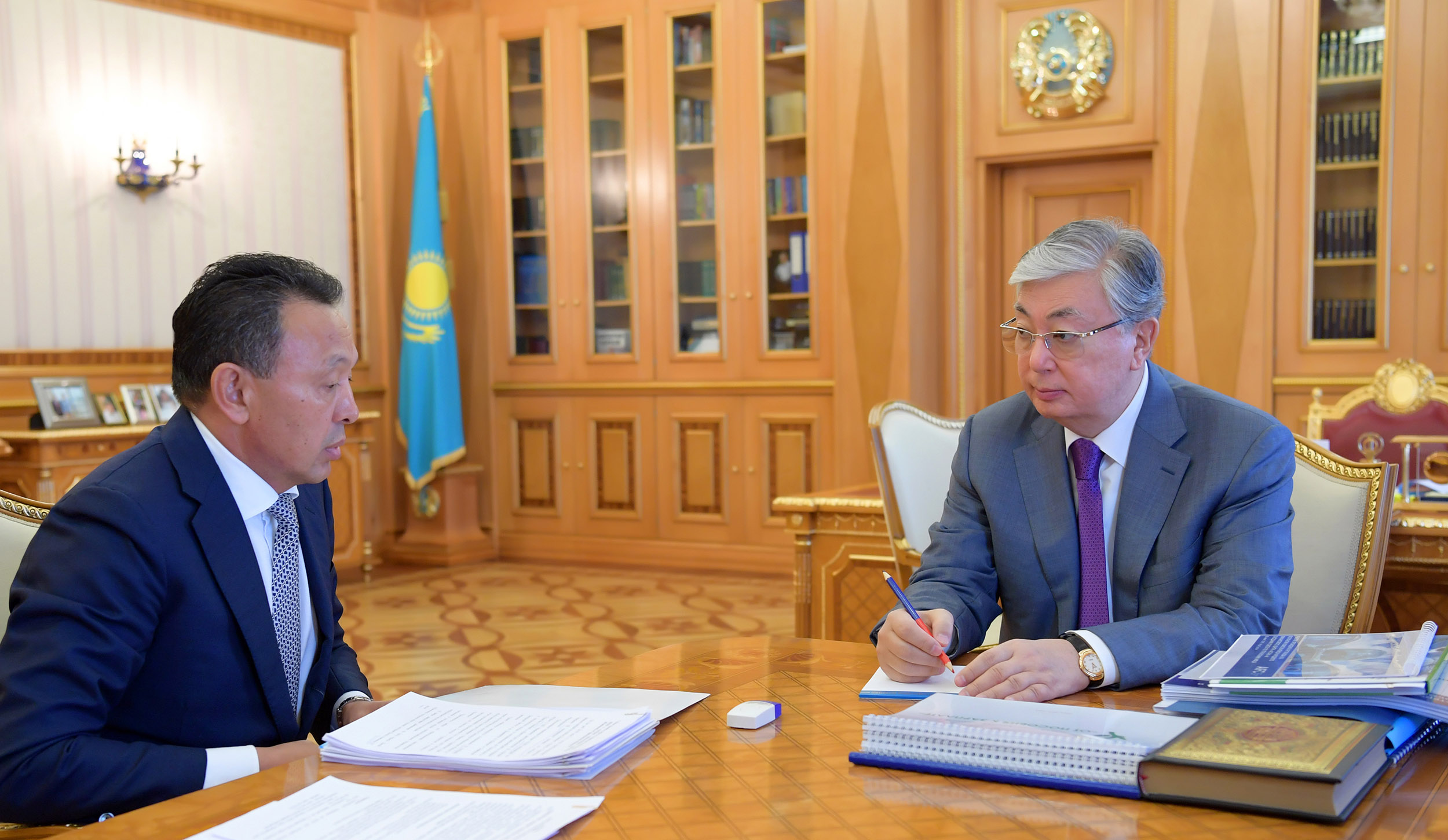 Президент принял председателя правления АО «НК «Қазақстан темір жолы» Сауата Мынбаева