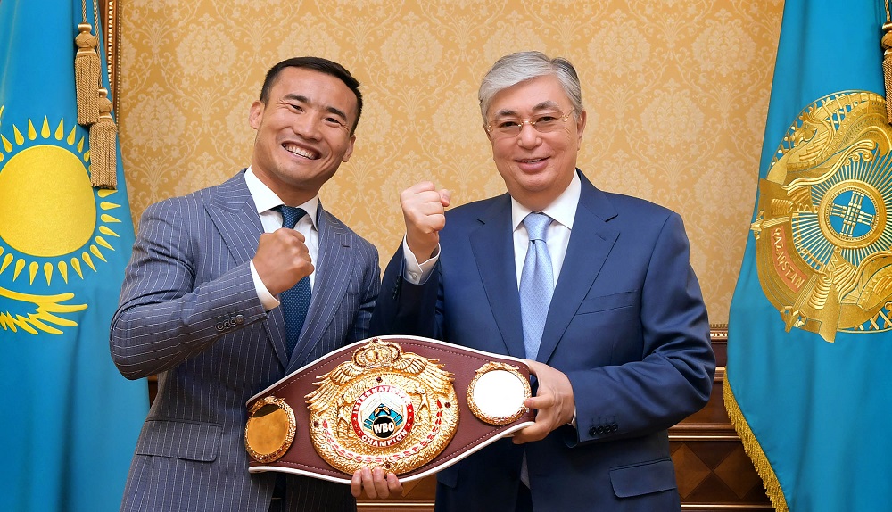 Глава государства принял профессионального боксера Каната Ислама