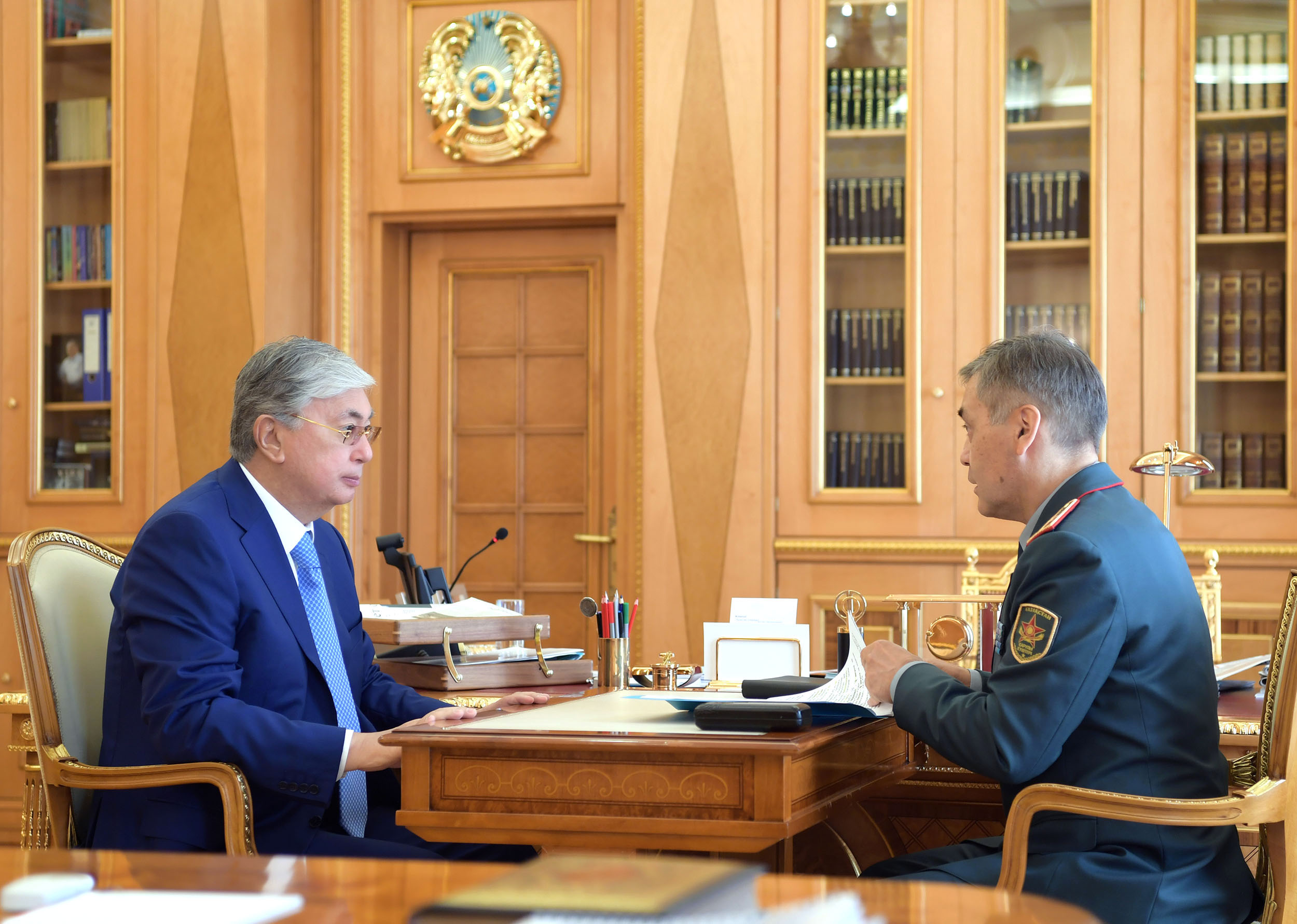 Глава государства принял министра обороны Нурлана Ермекбаева
