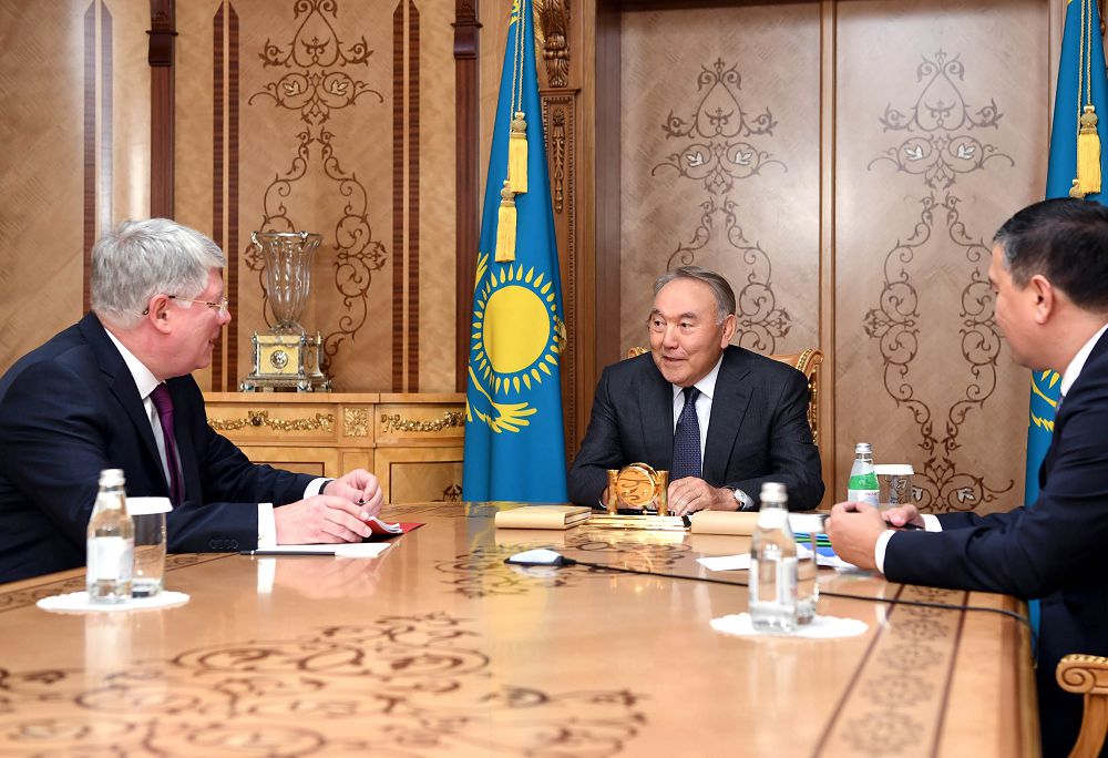 Назарбаев встретился с Послом Российской Федерации в Республике Казахстан