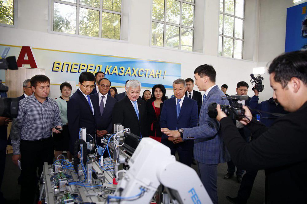 Бердибек Сапарбаев встретился с жителями Семея