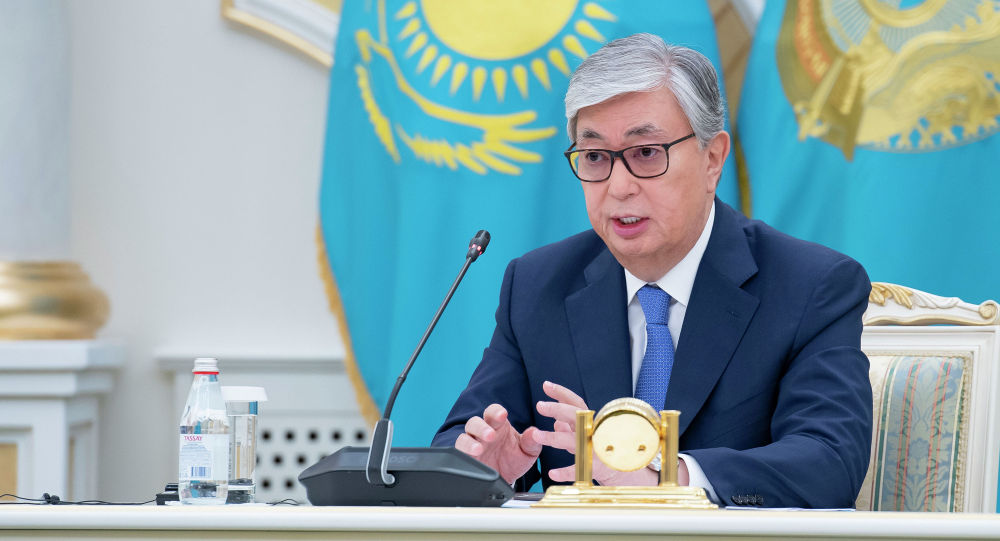 Глава государства поздравил казахстанцев с Днем труда