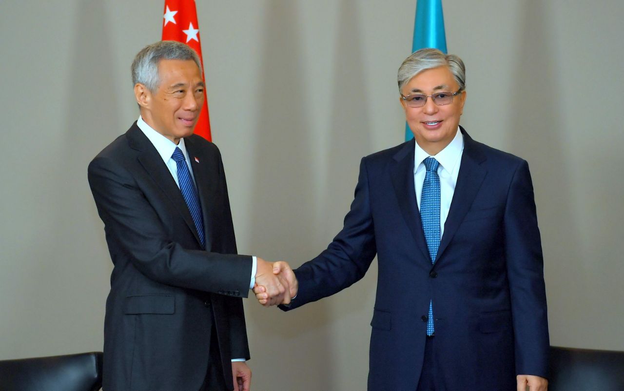 Президент Казахстана встретился с Премьер-министром Сингапура Ли Сянь Луном