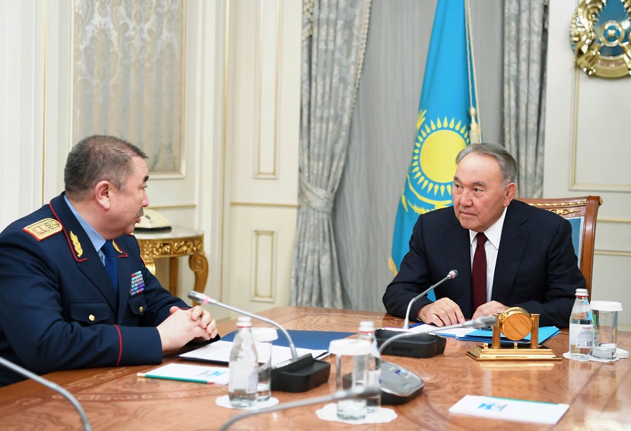 Нурсултан Назарбаев принял министра внутренних дел Ерлана Тургумбаева