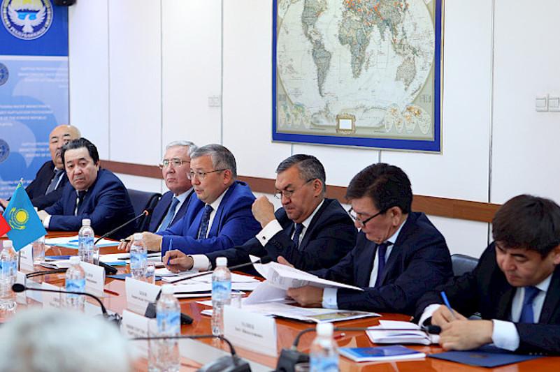 В Бишкеке состоялись казахстанско-кыргызские межмидовские консультации