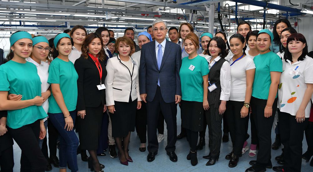 Глава государства посетил производственно-инновационную компанию «Astana Ютария Ltd»