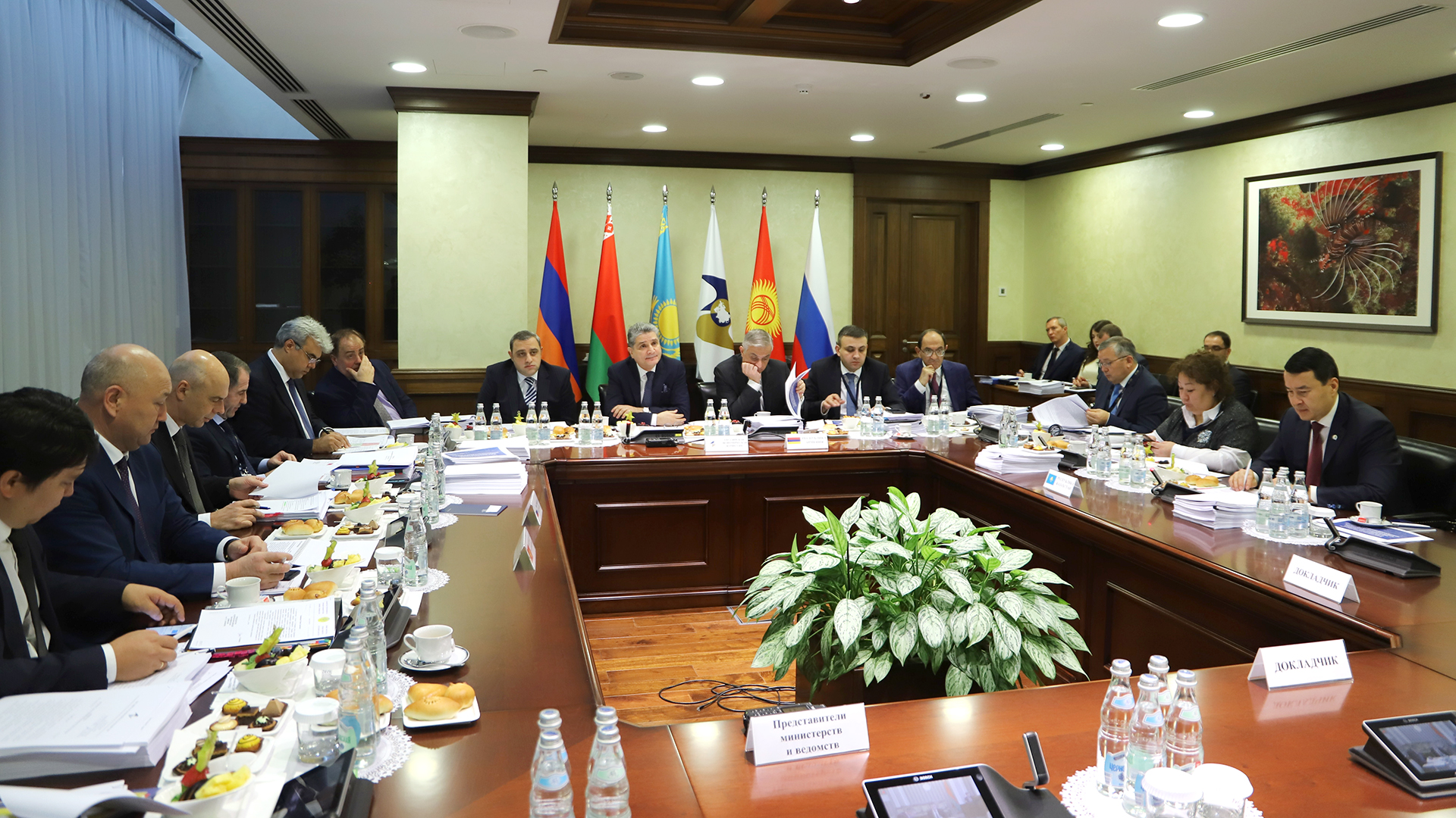 Алихан Смаилов принял участие в заседании Совета Евразийской Экономической Комиссии