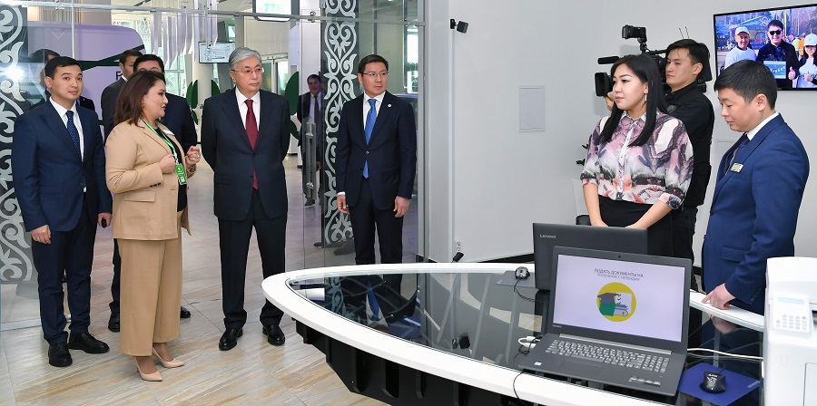 Глава государства посетил цифровой ЦОН «Digital Centre»
