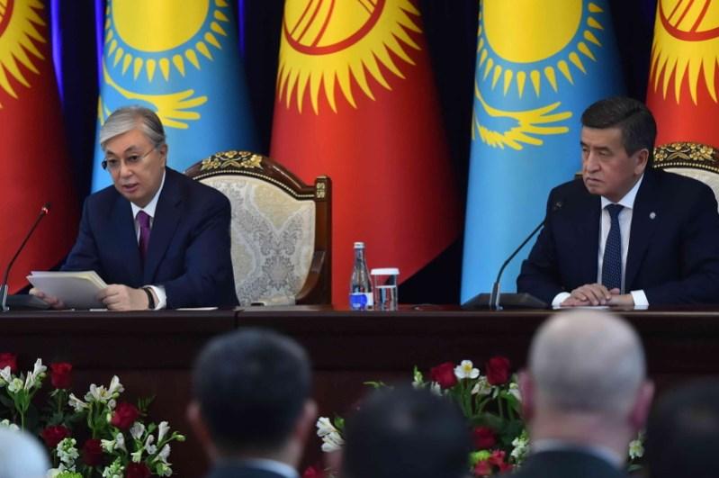 Президенты Казахстана и Кыргызстана провели брифинг для СМИ
