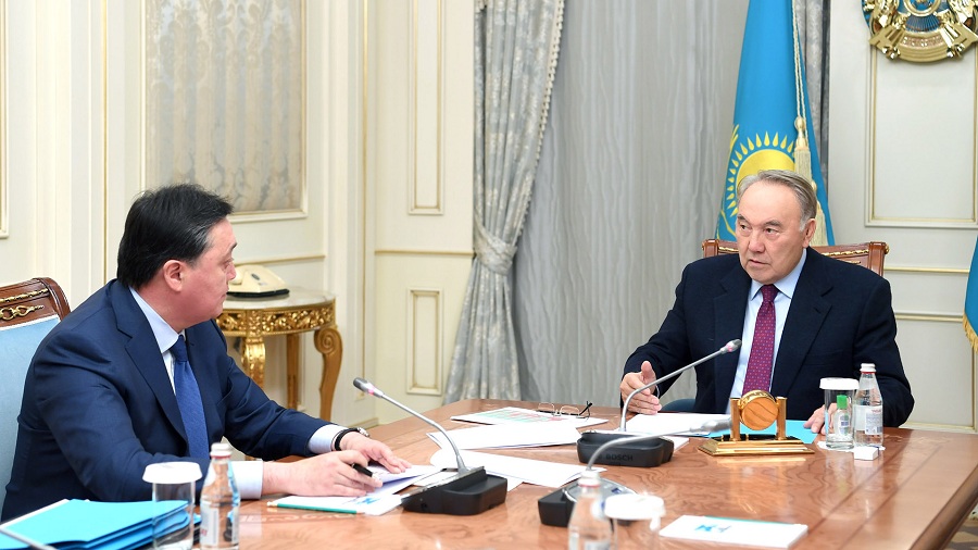 Нурсултан Назарбаев встретился с Премьер-Министром страны Аскаром Маминым
