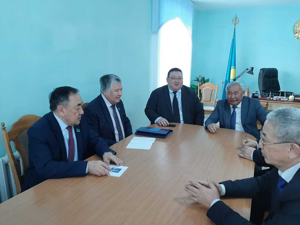 Сенаторы обсудили с жителями Коргалжынского района нововведения социальной направленности