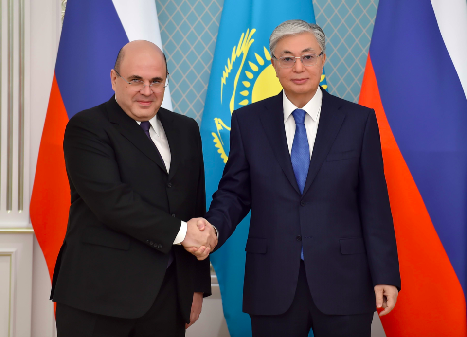 Президент Казахстана встретился с Председателем Правительства РФ Михаилом Мишустиным