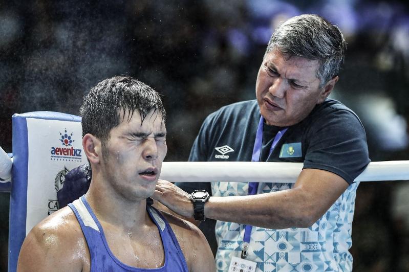 Казахстанские боксеры завоевали три золотые медали на турнире в Венгрии