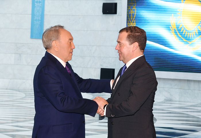 Первый Президент Нурсултан Назарбаев встретился с Дмитрием Медведевым