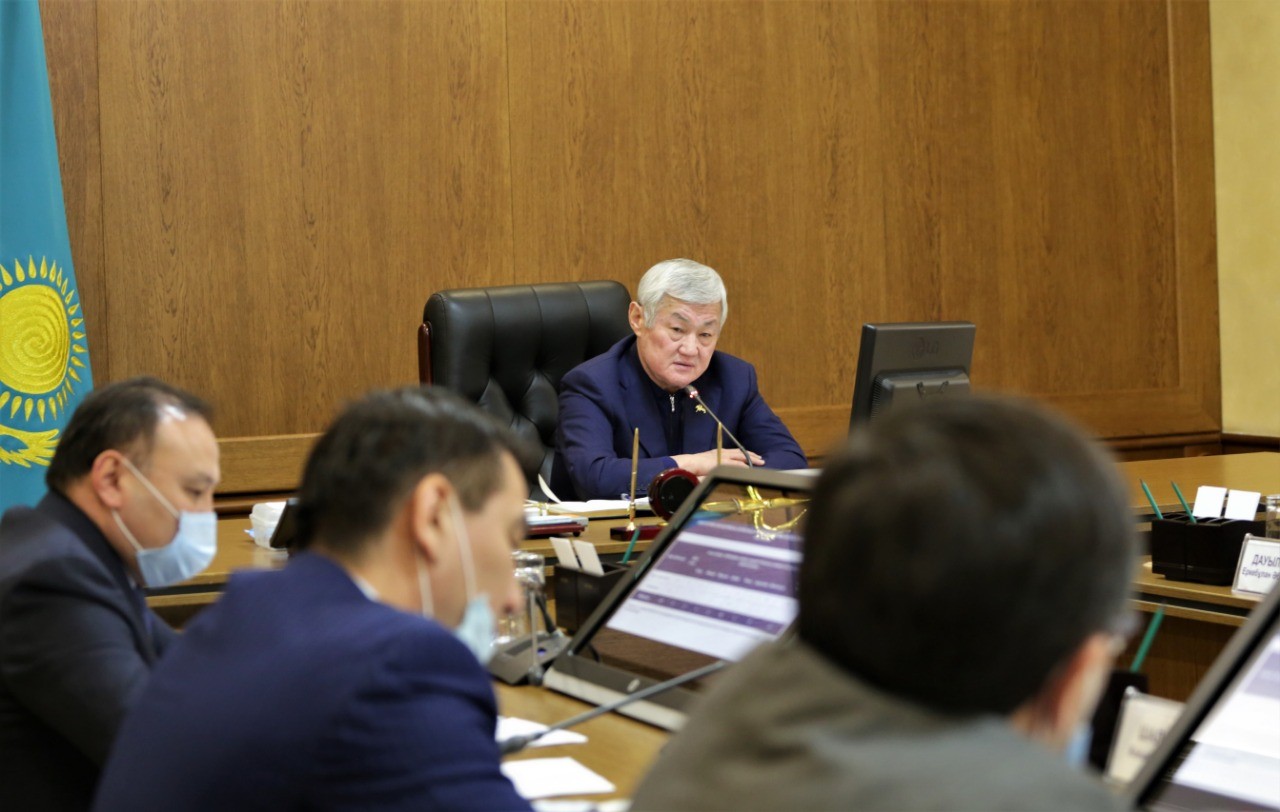 Бердибек Сапарбаев поручил наладить связи с поставщиками из других регионов для стабилизации цен