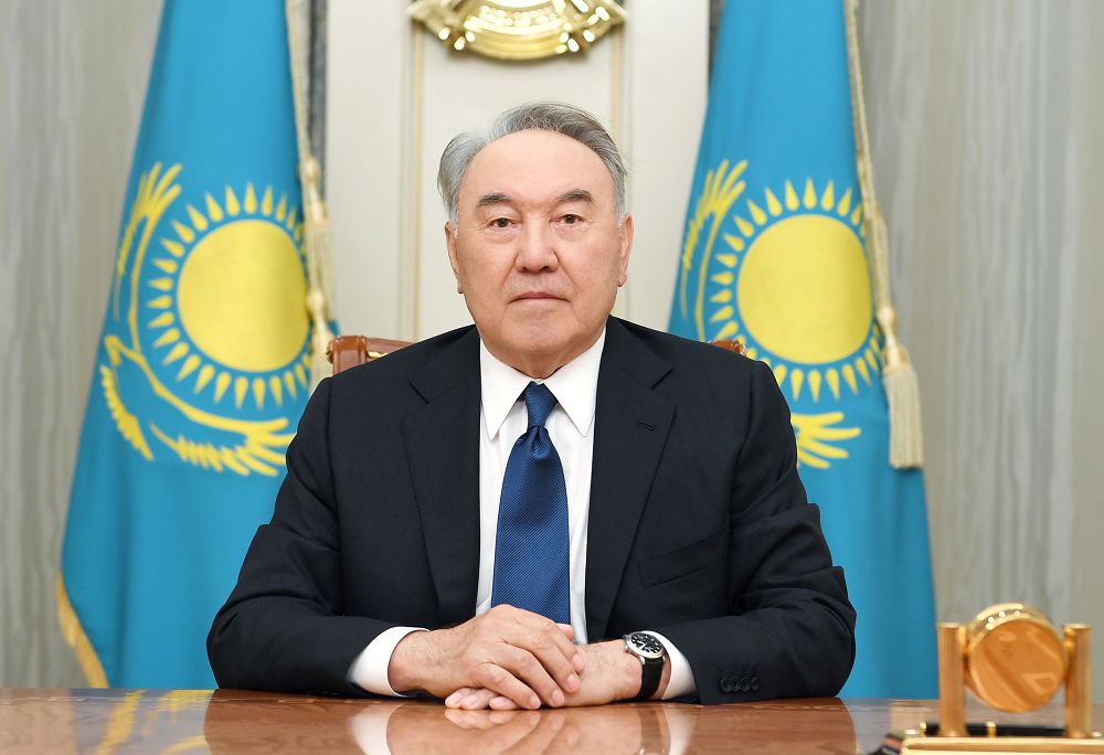 Елбасы поздравил казахстанцев с Днем Победы