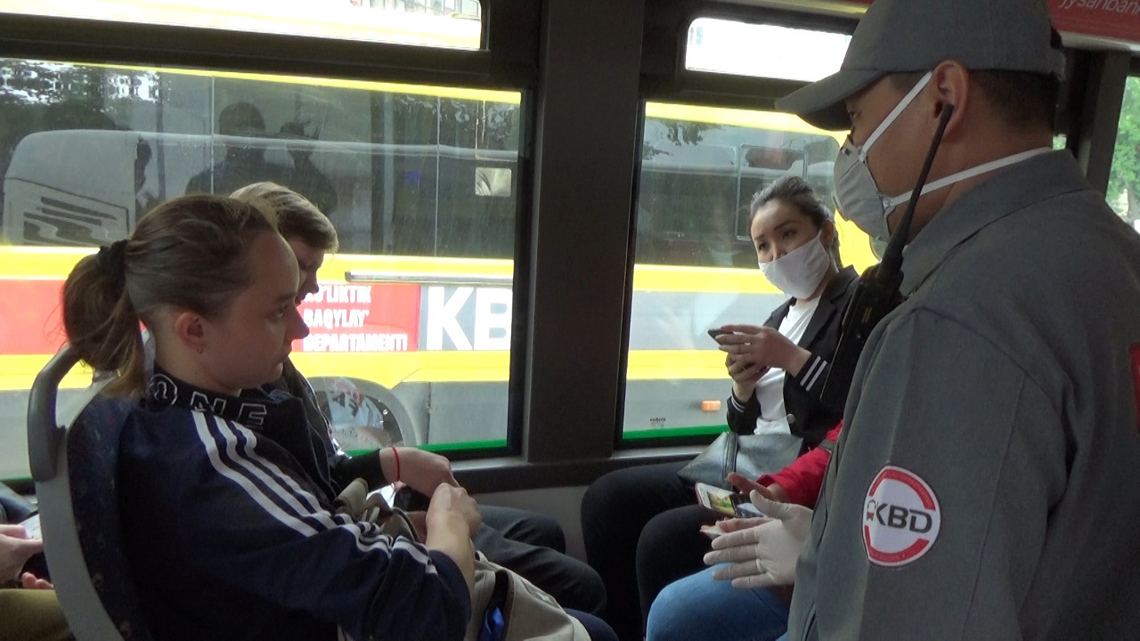 Пассажиров без масок просят выйти из автобуса…