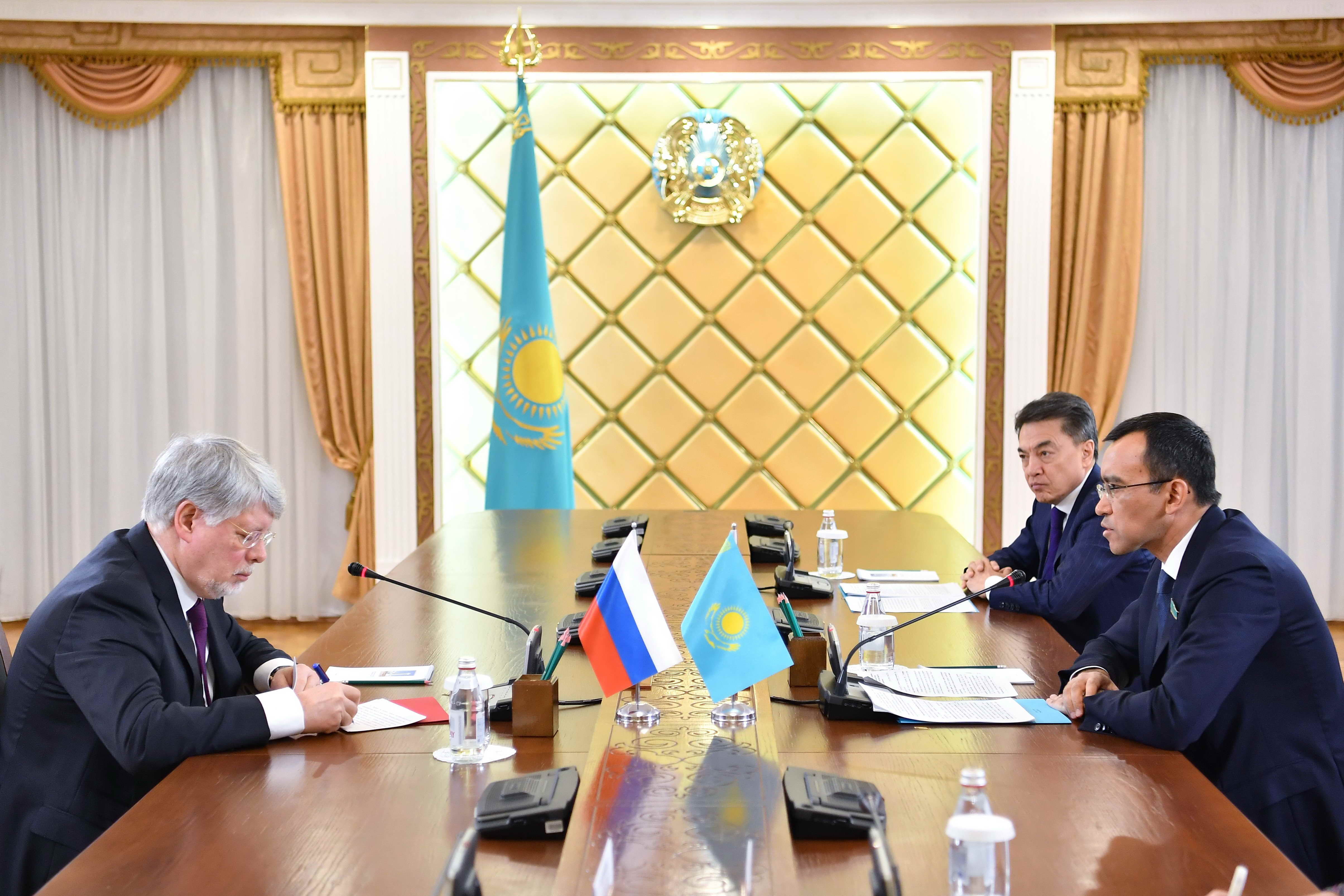 Спикер Сената встретился с Послом России в Казахстане
