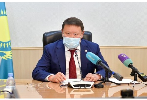 Кумар Аксакалов пообещал трудоустроить североказахстанцев, лишившихся работы из-за карантина
