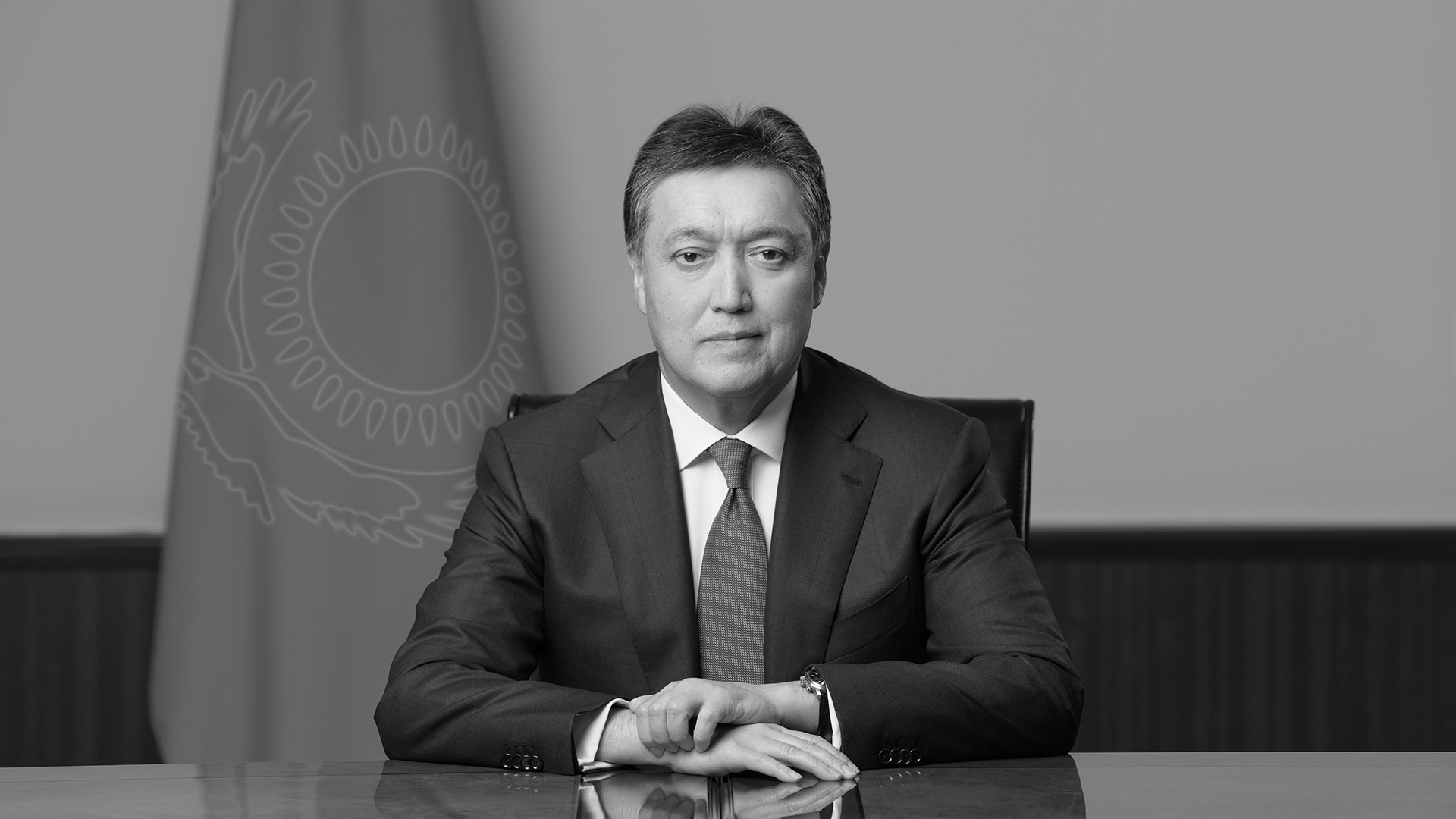 Аскар Мамин выразил соболезнование семьям умерших от COVID-19 казахстанцев