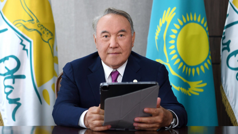 Нурсултан Назарбаев принял участие в онлайн-голосовании в праймериз