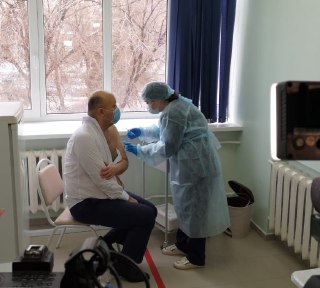 Западно-Казахстанская область получила 1000 доз российской вакцины "Спутник-V"
