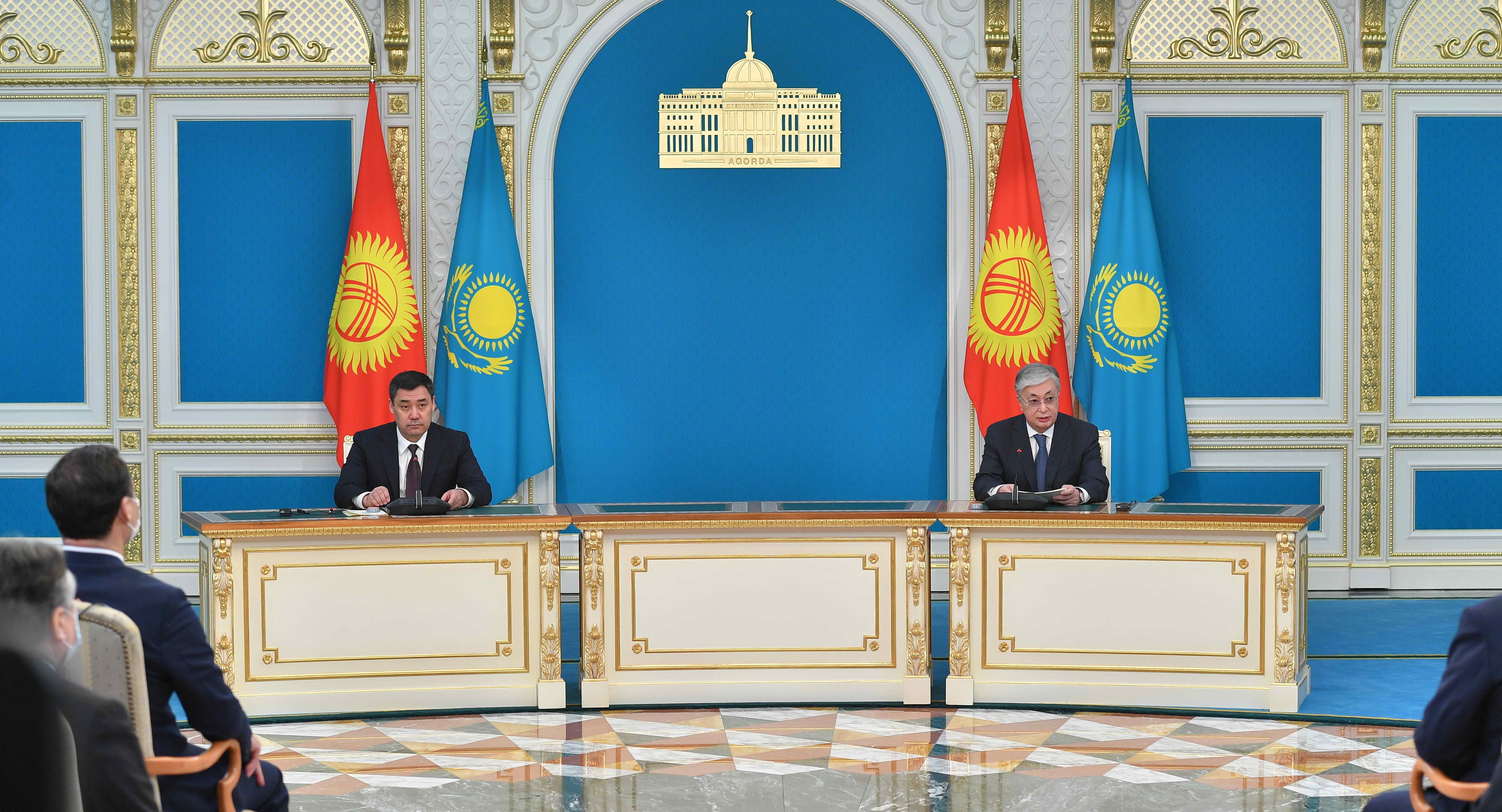 Президенты Казахстана и Кыргызстана провели совместный брифинг для СМИ