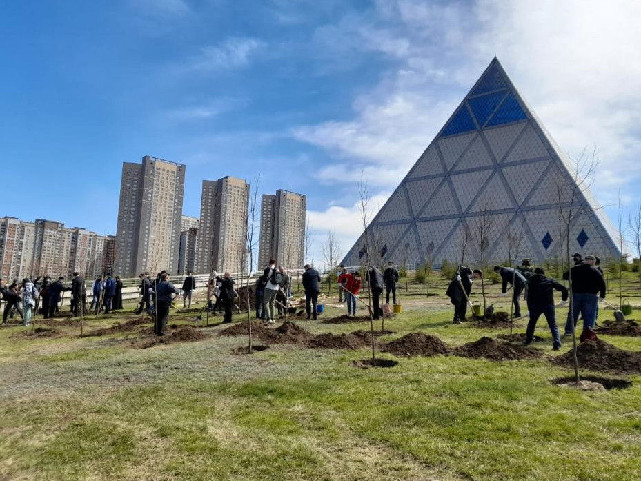 Собрание религиозных объединений и экологическая акция, посвящённые ко Дню единства народа Казахстана