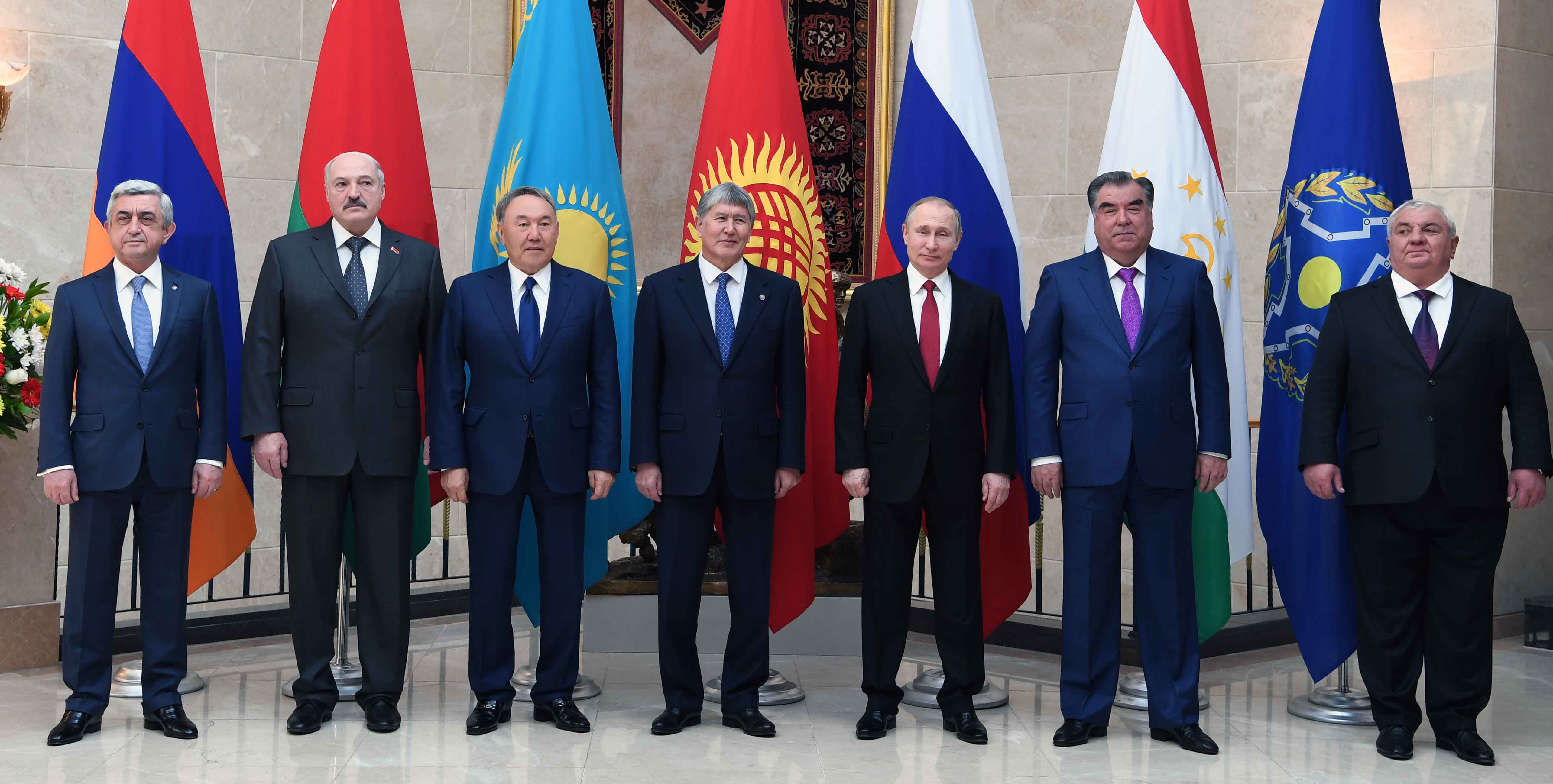 Нурсултан Назарбаев принял участие в заседании Высшего Евразийского экономического совета  