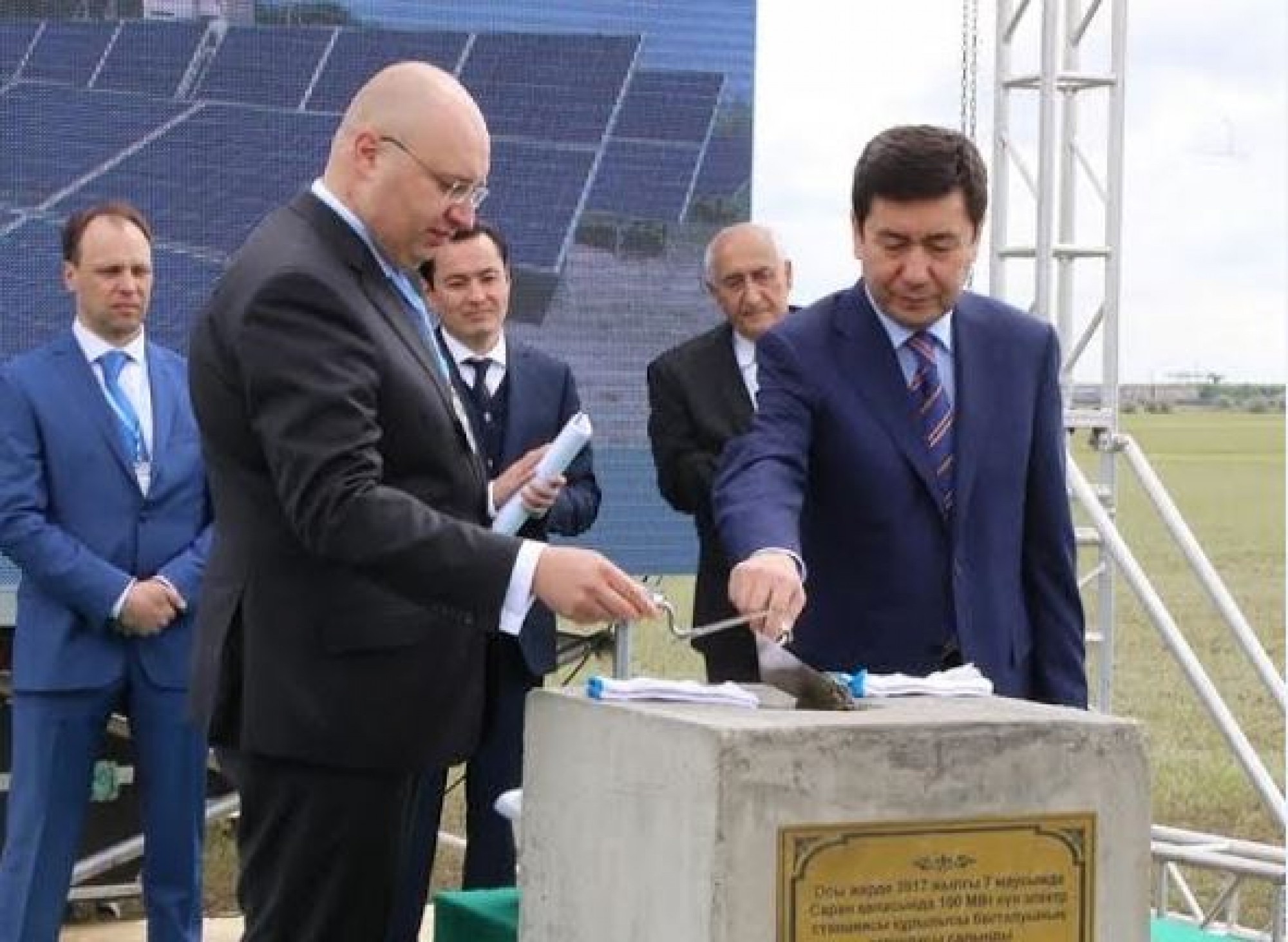  В Карагандинской области началось строительство крупнейшей в Центральной Азии солнечной электростанции