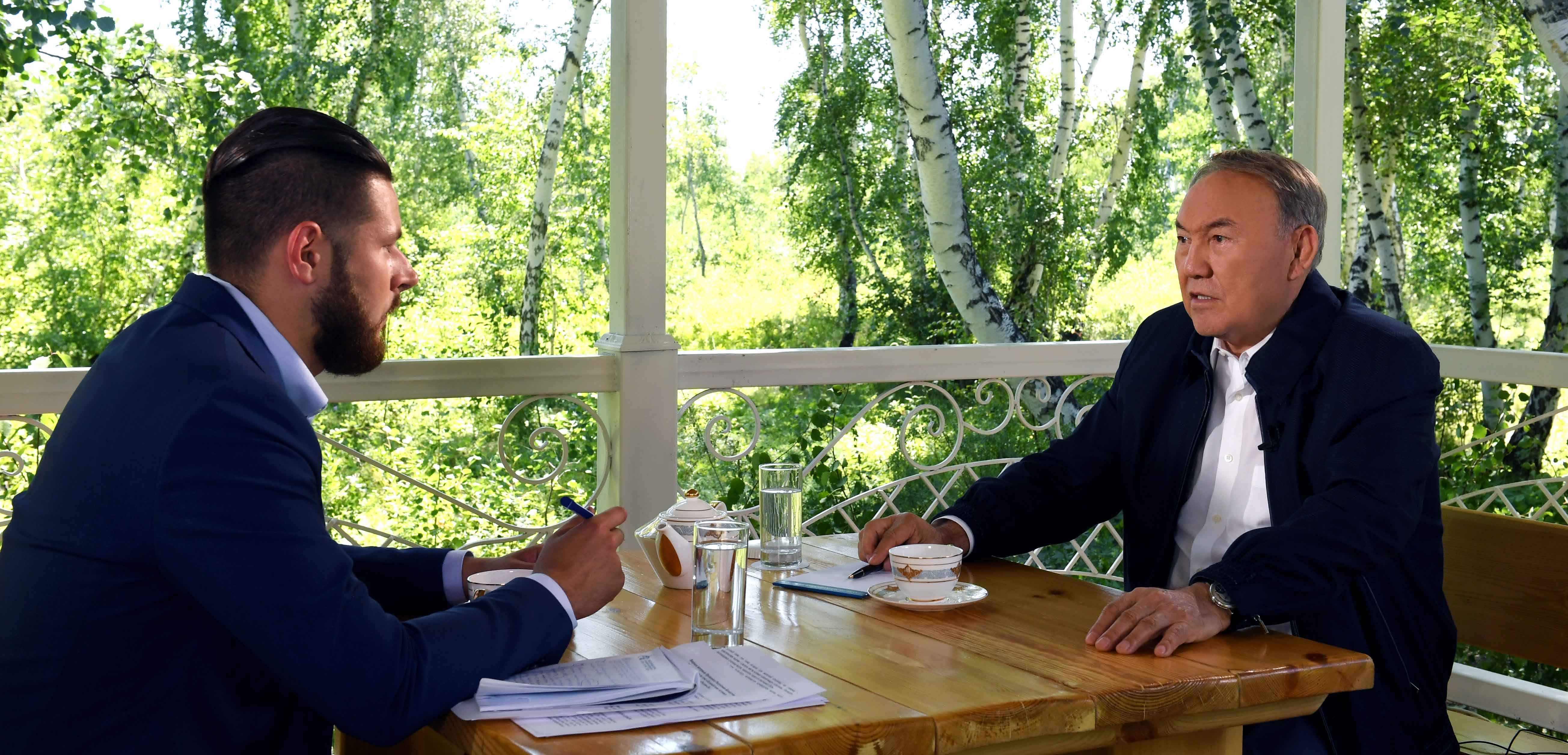 Президент Казахстана рассказал российскому телеканалу об Астане и миротворческой миссии страны