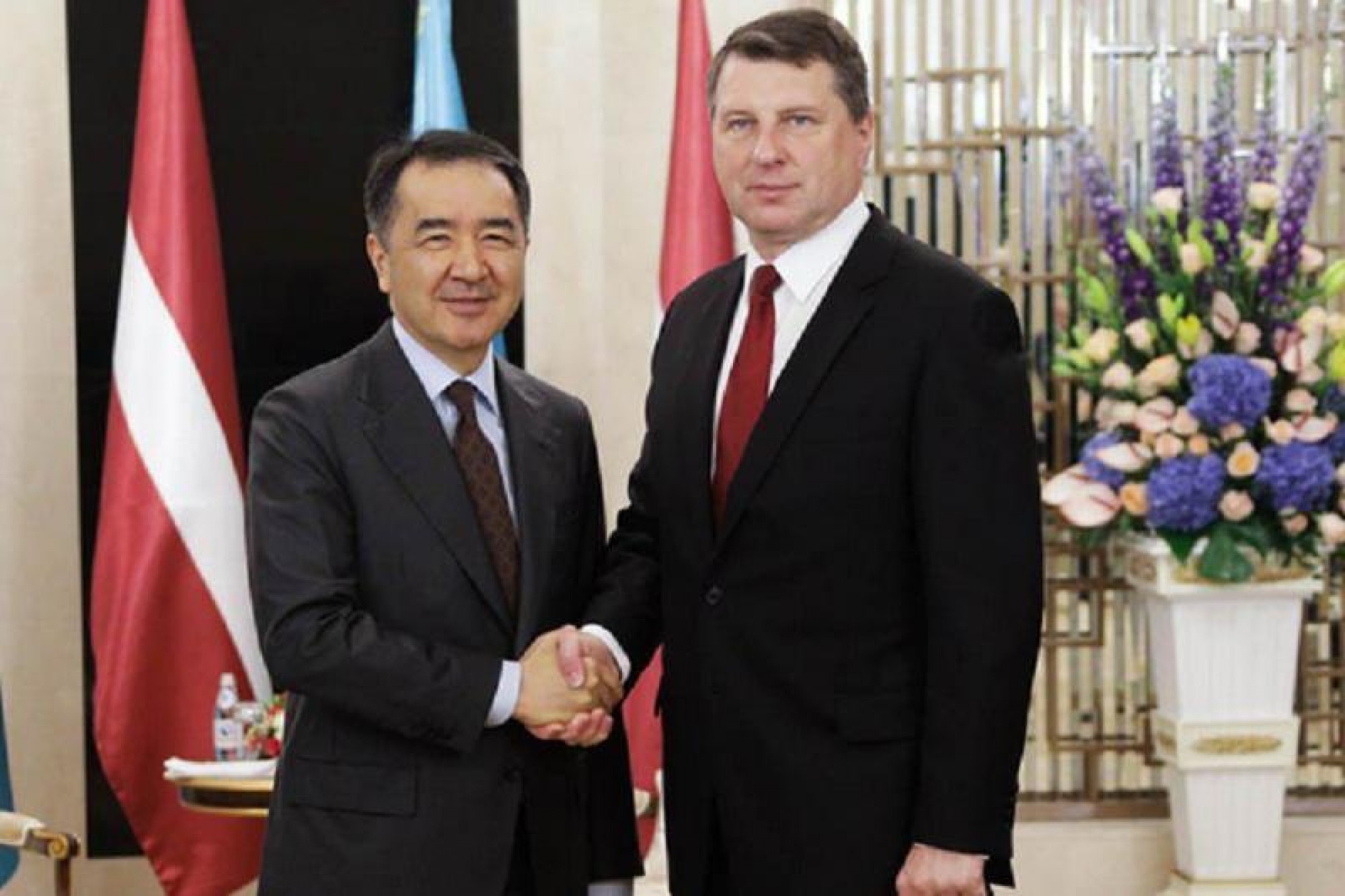 Бакытжан Сагинтаев встретился с Президентом Латвии Раймондсом Вейонисом