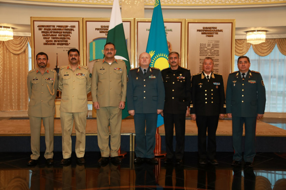 Подписан план военного сотрудничества Минобороны Казахстана с армией Пакистана 