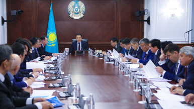 Б. Сагинтаев провел заседание Национальной комиссии по переводу алфавита казахского языка на латинскую графику 
