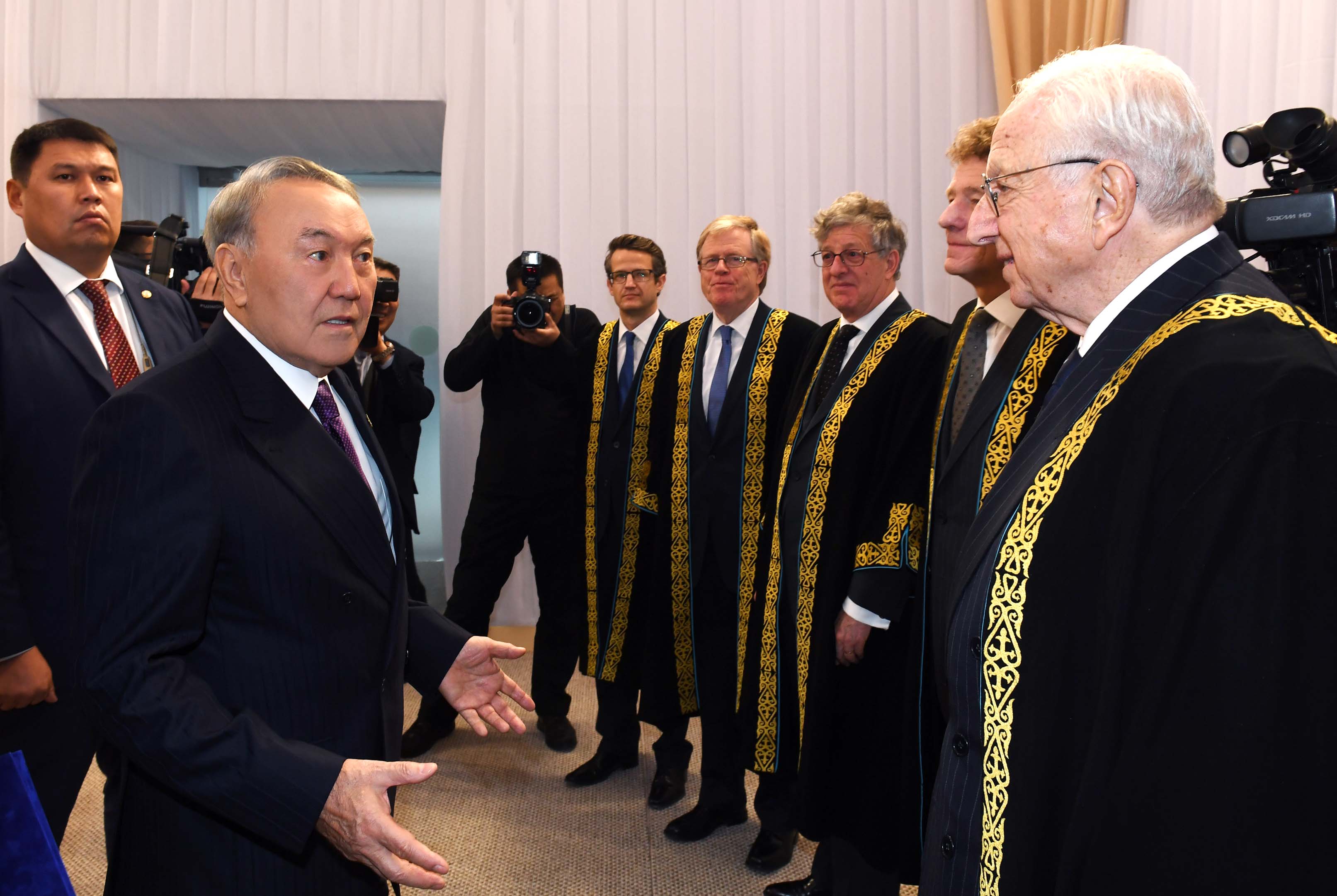 Н.Назарбаев принял участие в церемонии принятия присяги председателем суда МФЦА