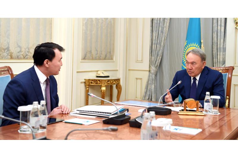 Нурсултан Назарбаев: Необходимо усилить работу по борьбе с коррупцией во всех сферах