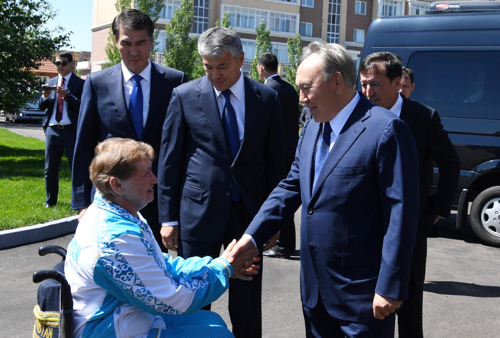 Нурсултан Назарбаев посетил паралимпийский тренировочный центр