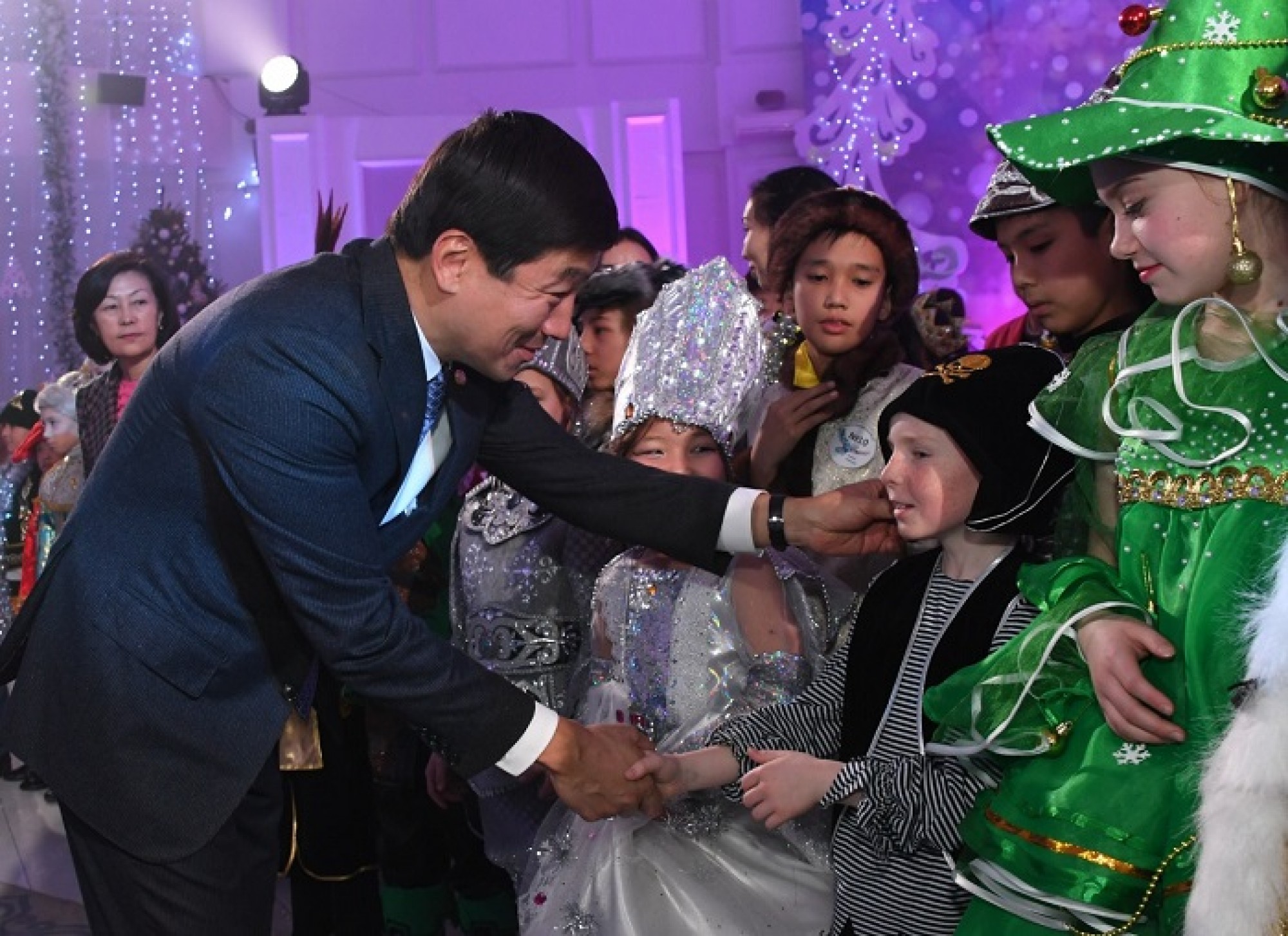 Алматинские дети приняли участие в Президентской новогодней елке