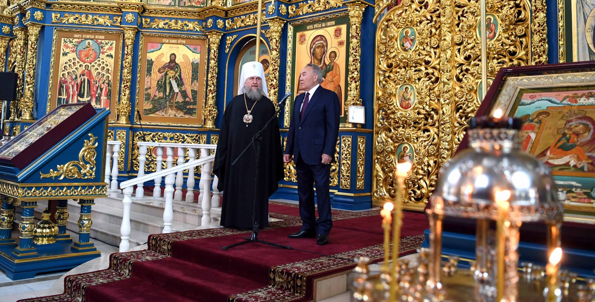 Нурсултан Назарбаев посетил Свято-Успенский кафедральный собор