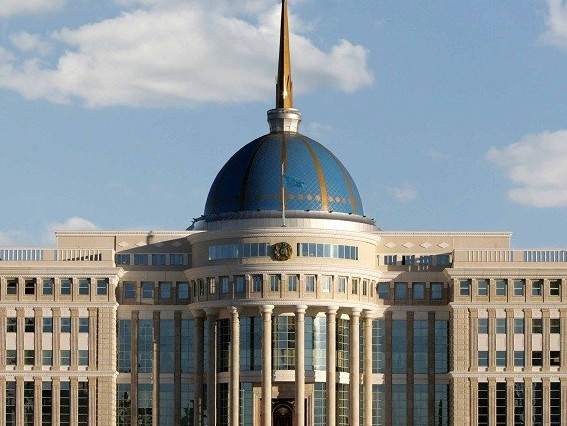 Президент принял вновь назначенных послов Казахстана в Индии и Швейцарии