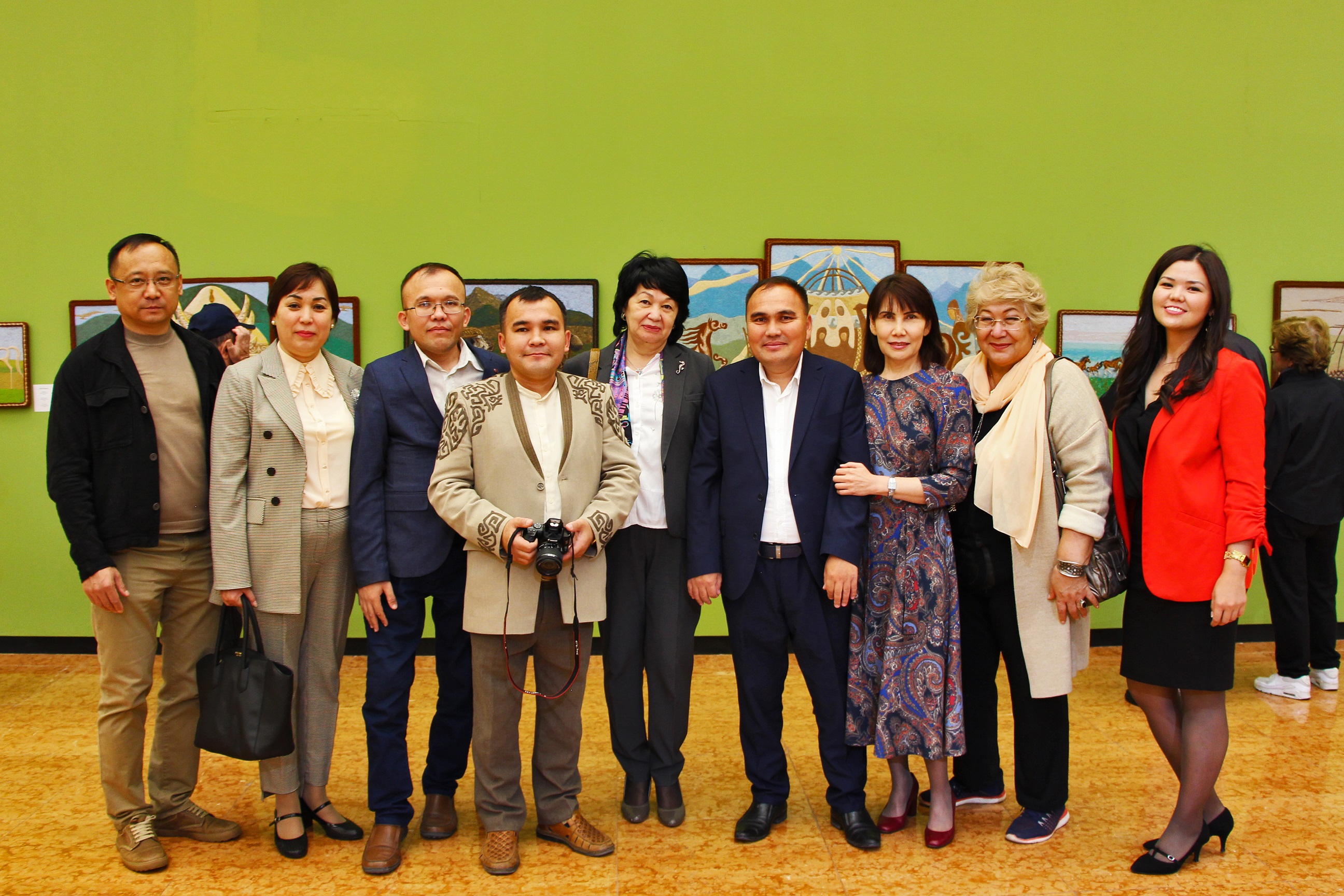 В Нур-Султане открылась выставка прикладного искусства Казахстана «География – линия культурной перспективы»