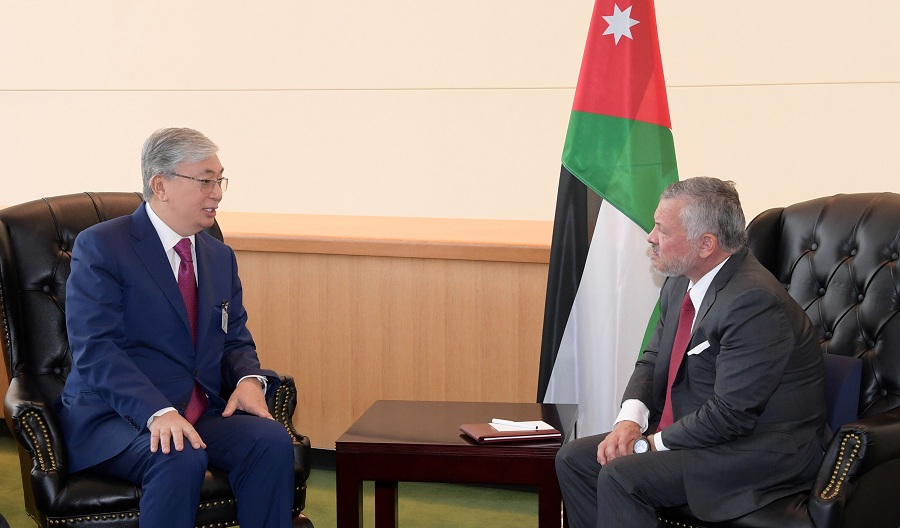 Глава государства встретился с Королем Иордании Абдаллой II