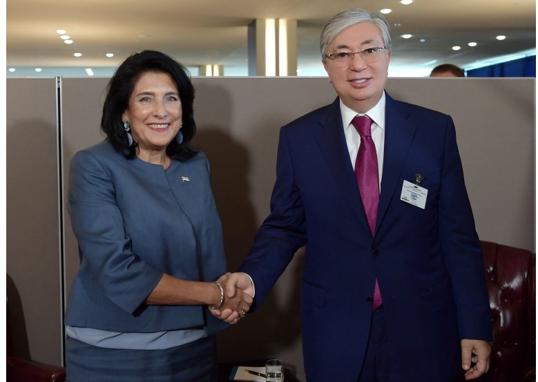 Глава государства встретился с Президентом Грузии Саломе Зурабишвили