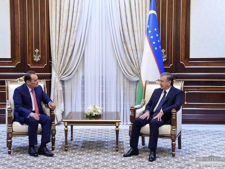 Президент Узбекистана принял Генерального секретаря Тюркского совета Багдада Амреева