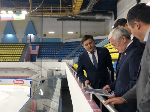 Бердибек Сапарбаев проинспектировал ряд спортивных и медицинских объектов столицы