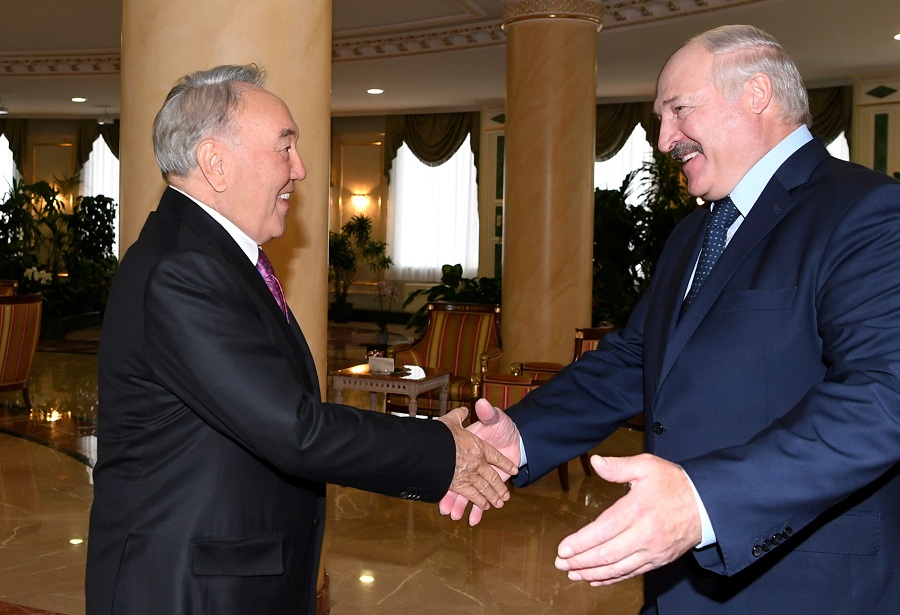 Елбасы встретился с Александром Лукашенко