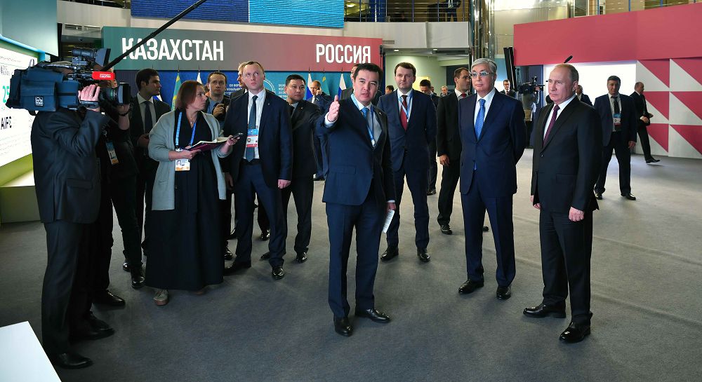 Президентам Казахстана и России представили ряд совместных проектов
